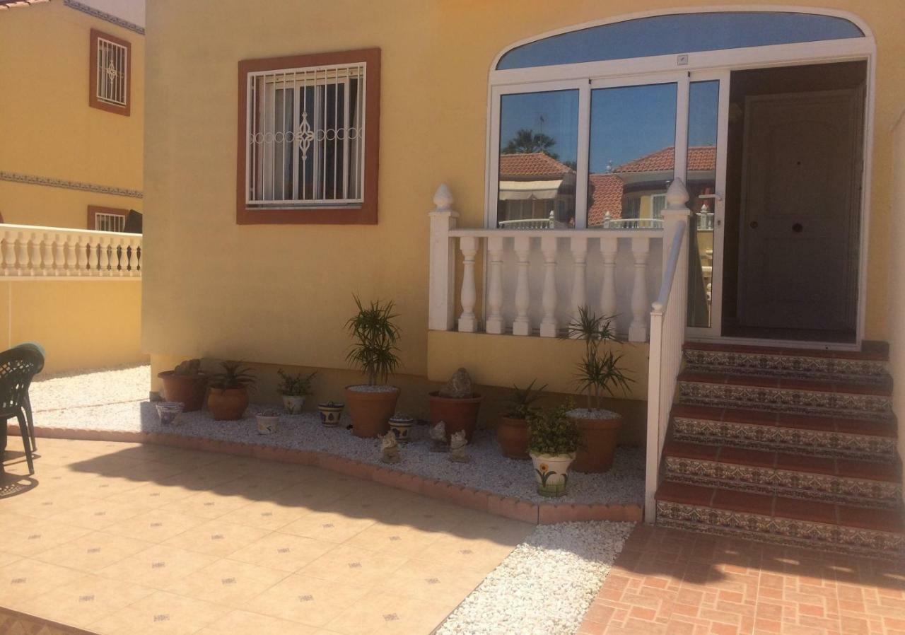 Torrevieja, La Torreta Ground Floor Apartment With Large Private Patio Garden Exterior foto